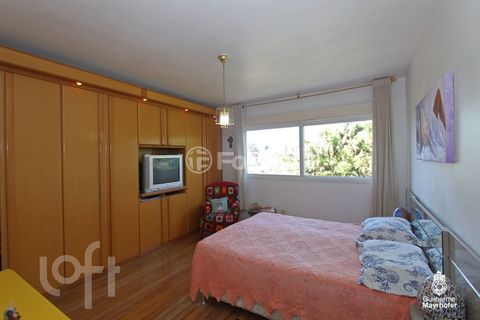 Image 19 - 236618