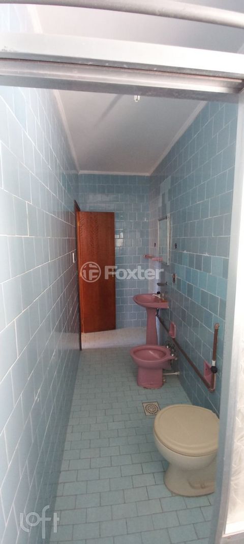 Image 9 - 240002