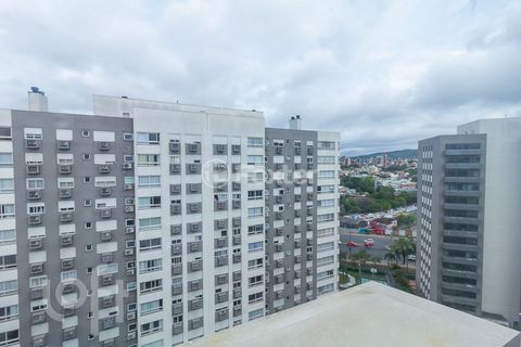 Image 18 - 240051