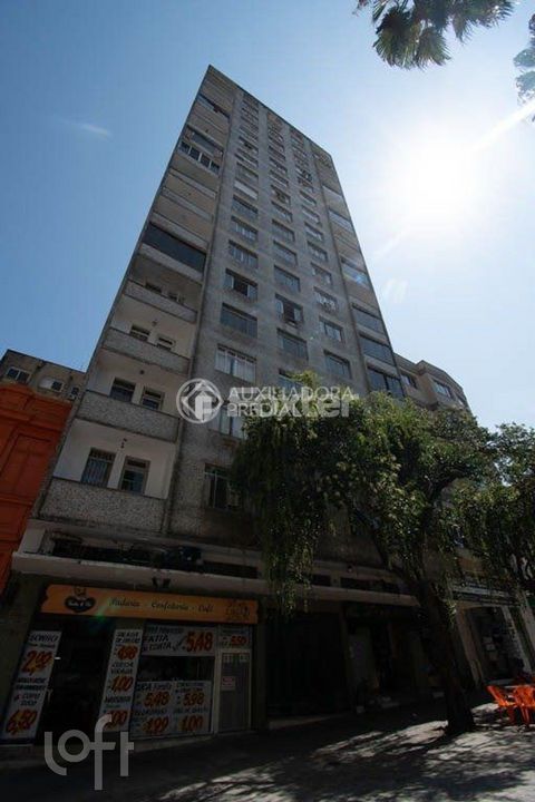 Image 4 - 242300