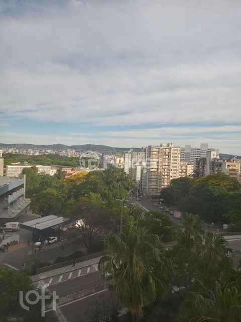 Image 2 - 242300