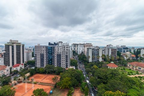 Image 11 - 242310