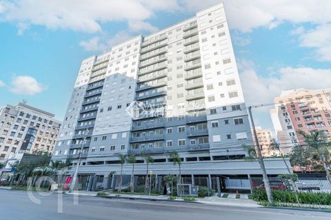 Image 10 - 242651