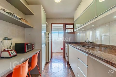 Image 17 - 243349