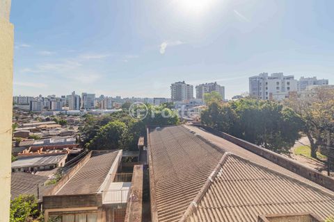 Image 19 - 244803