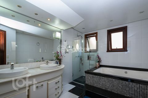 Image 11 - 244843