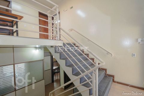 Image 3 - 245001