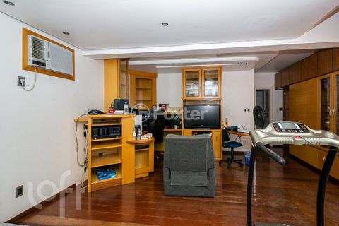 Image 15 - 245046