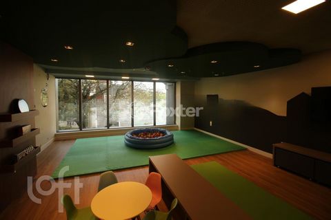 Image 10 - 246746