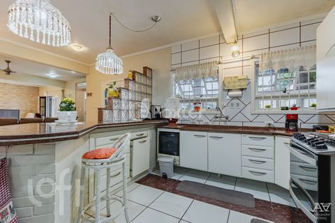Image 13 - 247105