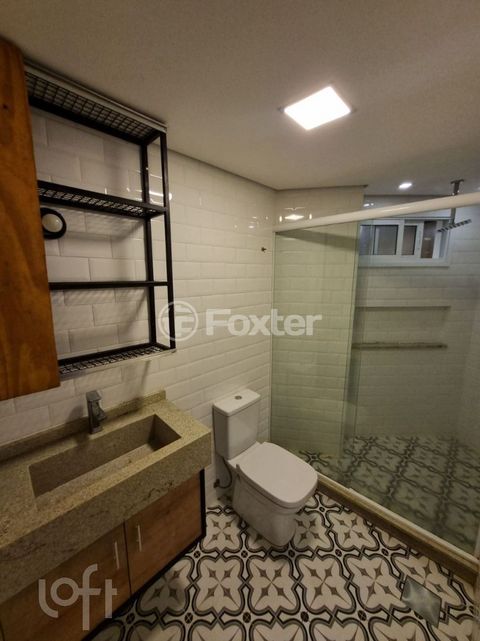 Image 4 - 247537