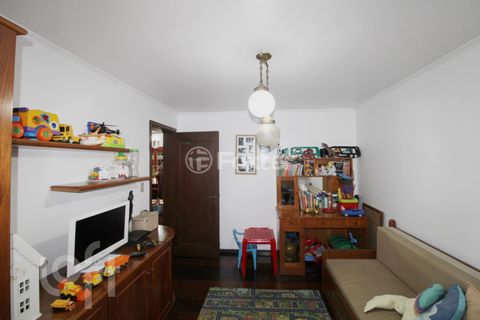 Image 11 - 247656