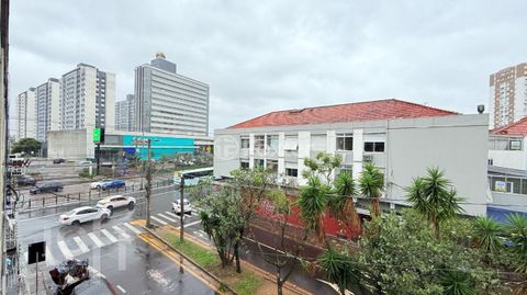 Image 10 - 250001