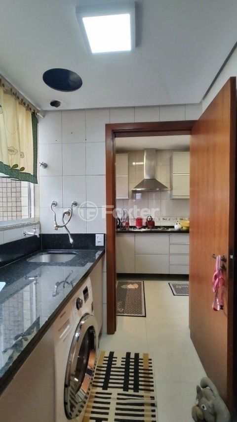 Image 16 - 250385