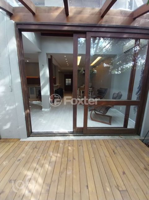 Image 10 - 254740