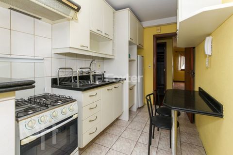 Image 19 - 256251