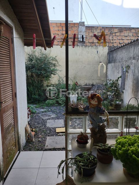 Image 6 - 256821