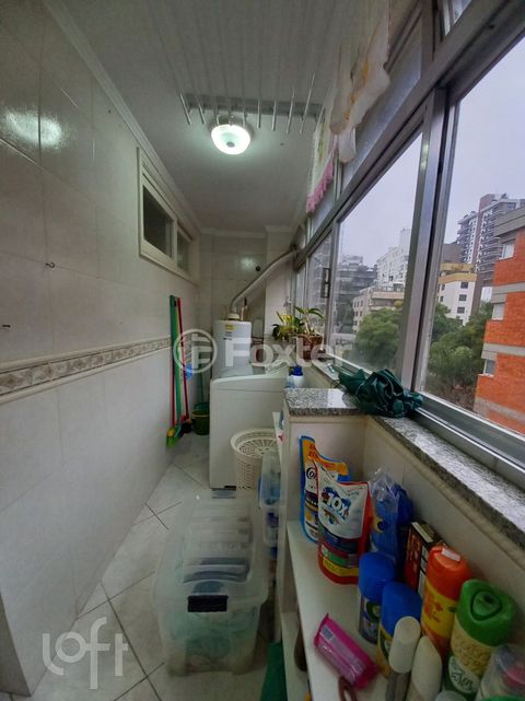 Image 18 - 267102
