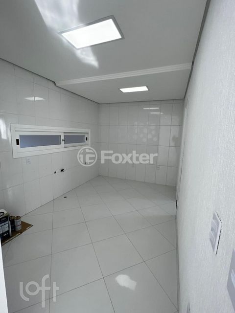 Image 3 - 270010