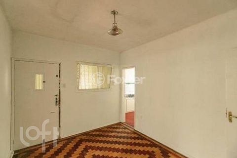 Image 19 - 271141