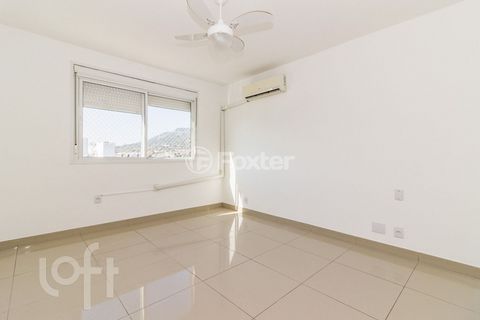 Image 13 - 271213
