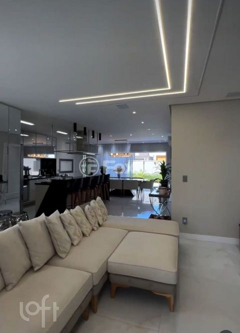 Image 4 - 272687