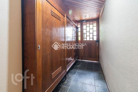 Image 19 - 272743