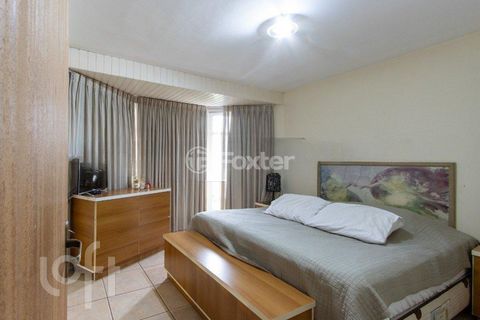 Image 19 - 275323