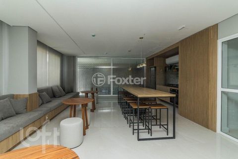 Image 17 - 275746