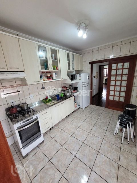 Image 7 - 275822
