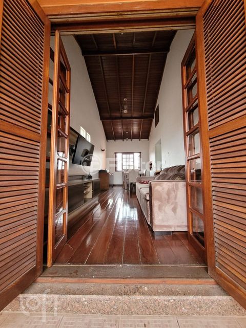Image 16 - 275822