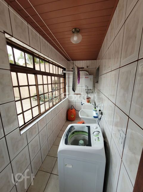 Image 6 - 275822