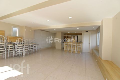 Image 16 - 276745