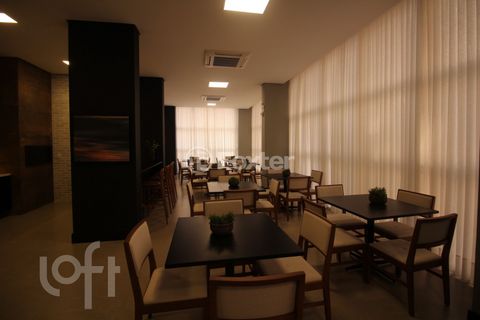 Image 15 - 279584