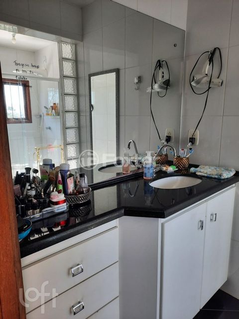 Image 19 - 279983