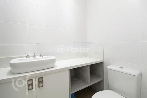 Image 19 - 281225