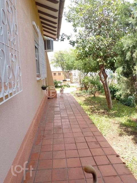 Image 19 - 282312