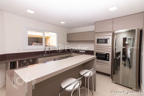Image 7 - 282587