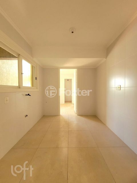 Image 17 - 282812