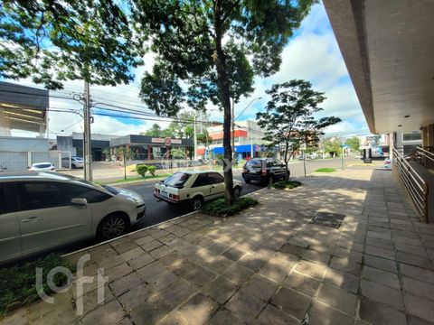 Image 12 - 282812