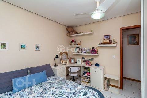 Image 15 - 284840