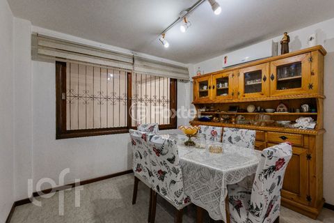 Image 19 - 285585