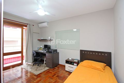 Image 17 - 293076