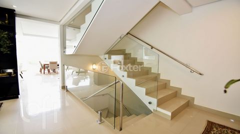 Image 7 - 295549