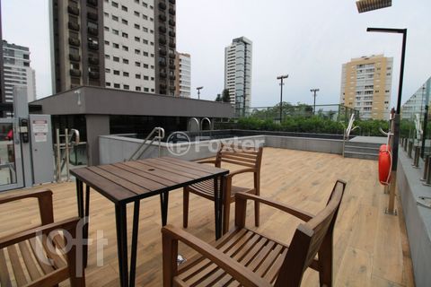 Image 15 - 296025