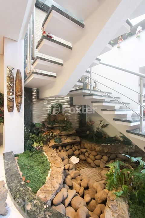 Image 8 - 296058