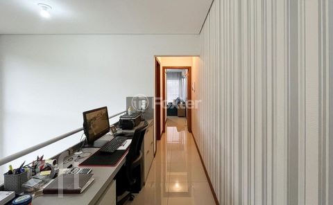 Image 17 - 298370
