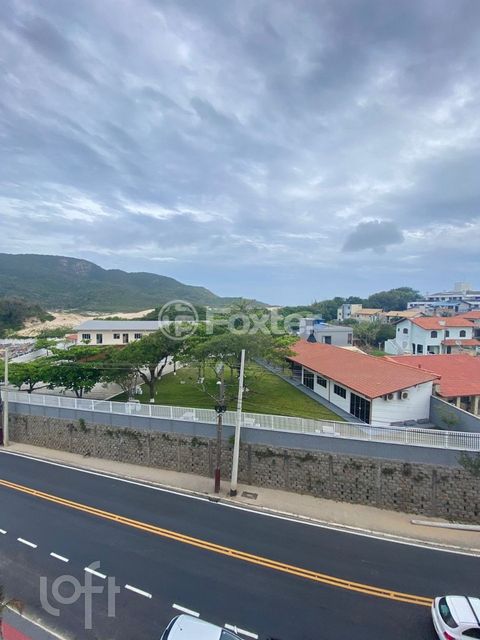 Image 17 - 299722