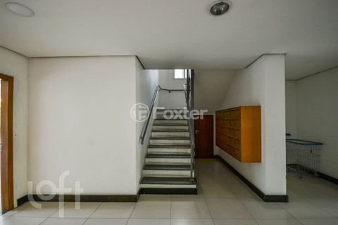 Image 6 - 299813