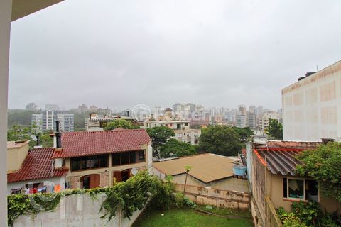 Image 16 - 299882
